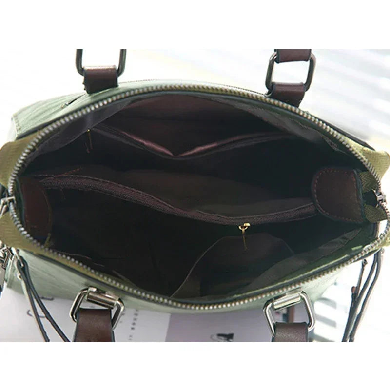 حقائب دانا المصنوعة من الجلد الصناعي T