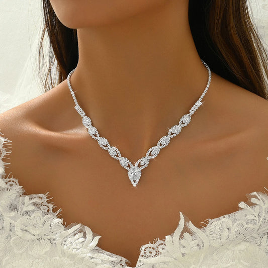 Rhinestone sparkling necklace jewelry set