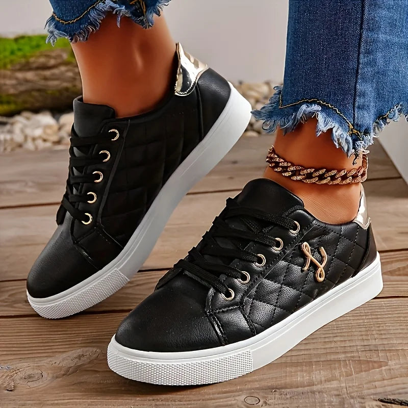Lightweight Lace-Up Low-Top Casual Sneakers