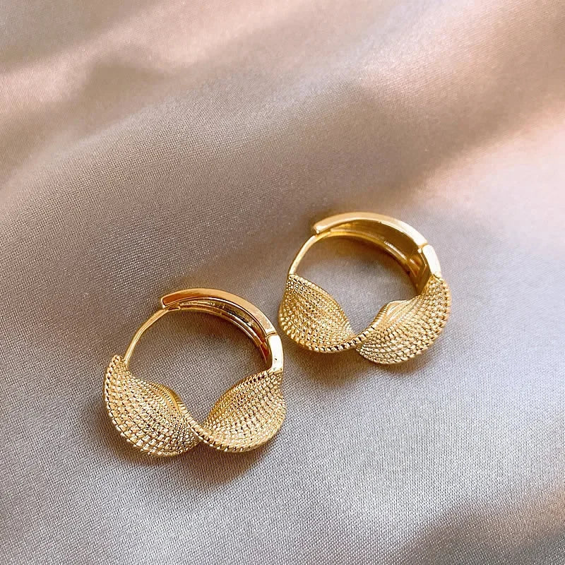 DANA Geometric Hoop Earrings f