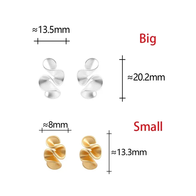 DANA 925 18K Gold Twisted Flower Stud Earring