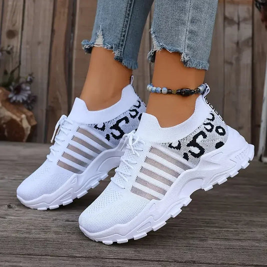 Breathable casual sneakers
