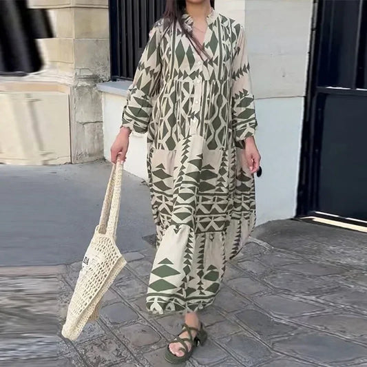 فستان بأكمام طويلة ورقبة على شكل حرف V وخصر مرتفع