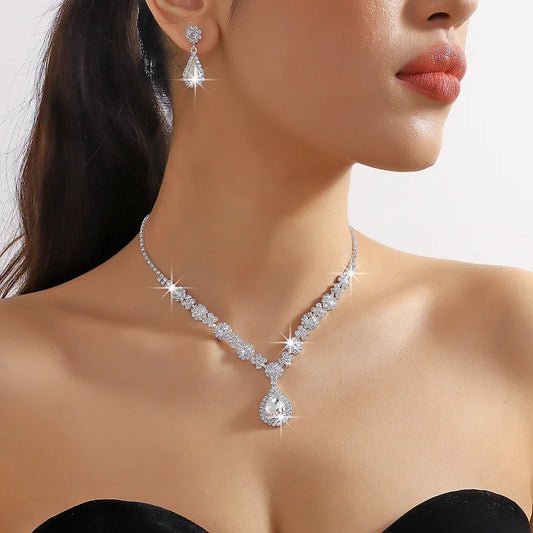 Claw Chain Geometric Droplet Necklace Set