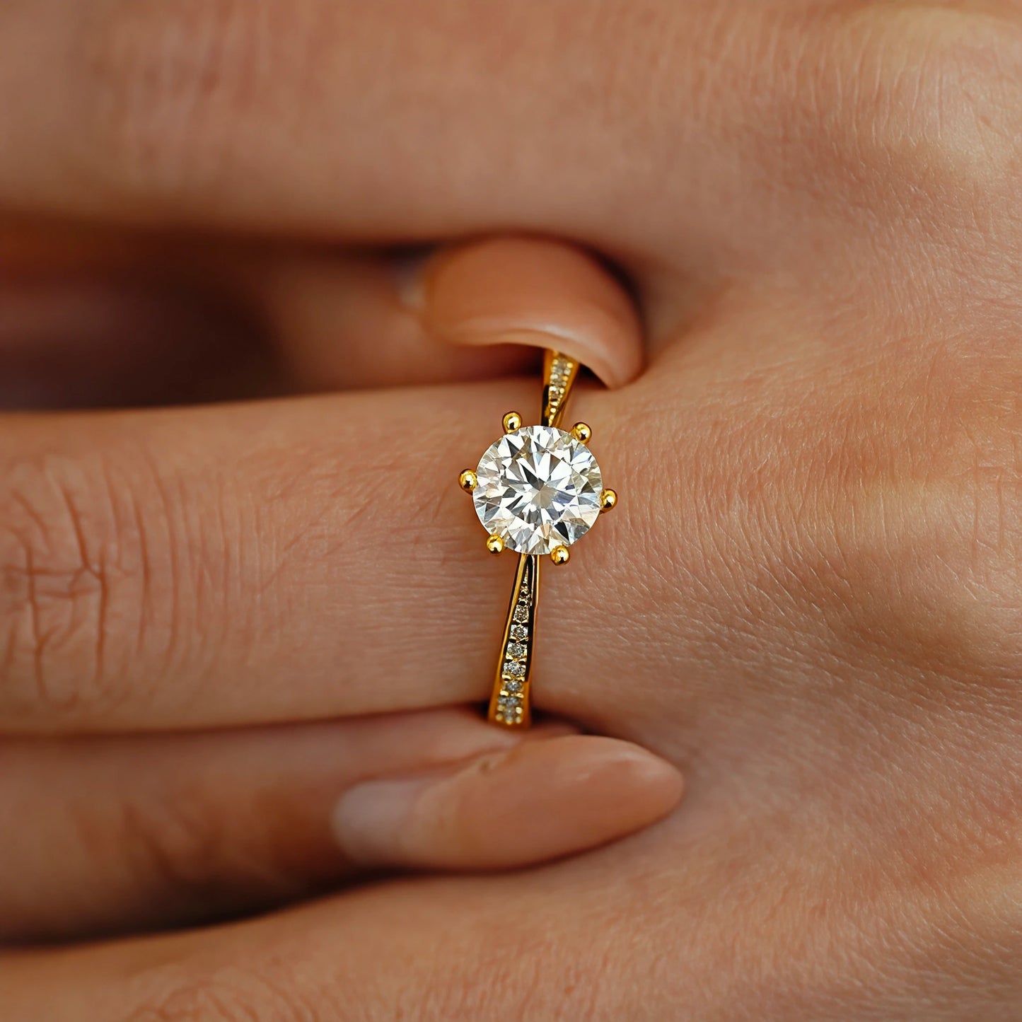 DANA 6.5mm Moissanite 18K Gold Ring