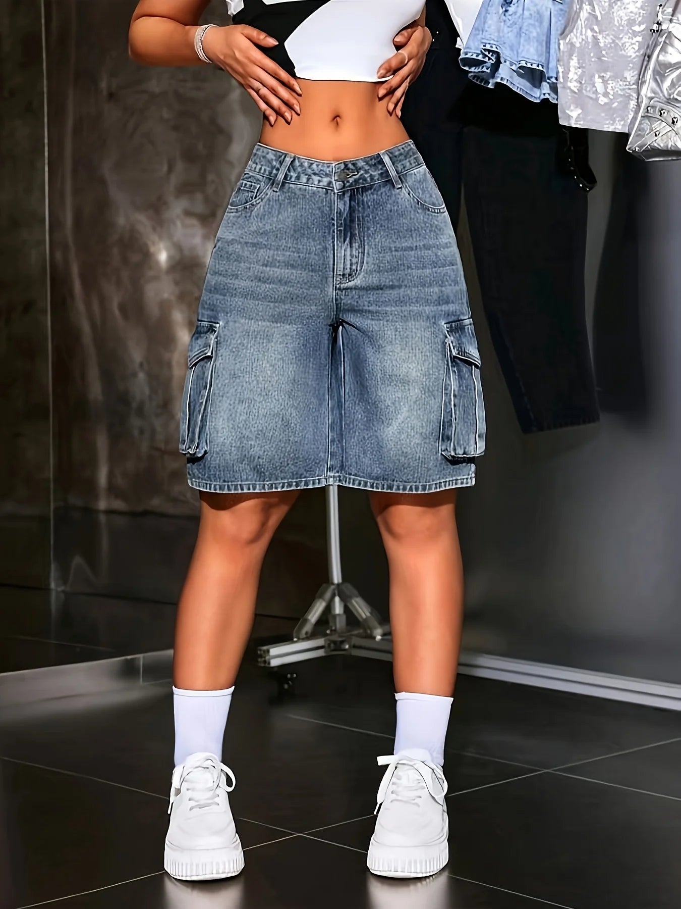 Multi-Pocket Bermuda Blue Shorts
