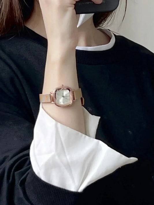 Small Dial Quartz Mesh Strap Watch