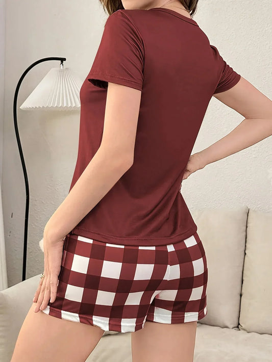 طقم بيجاما أنيق بأكمام قصيرة وطبعة زهور
