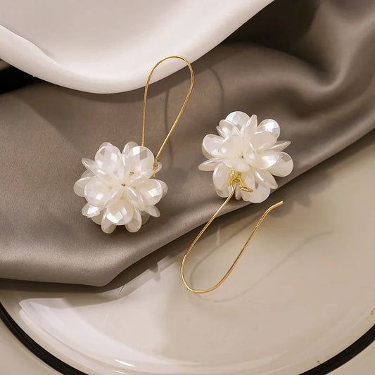 Trend DIY Pearl Petal Ball Earrings