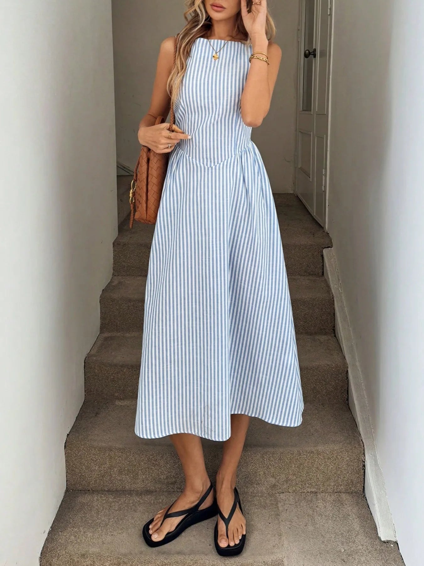 Slimming summer fresh vertical striped sleeveless dress