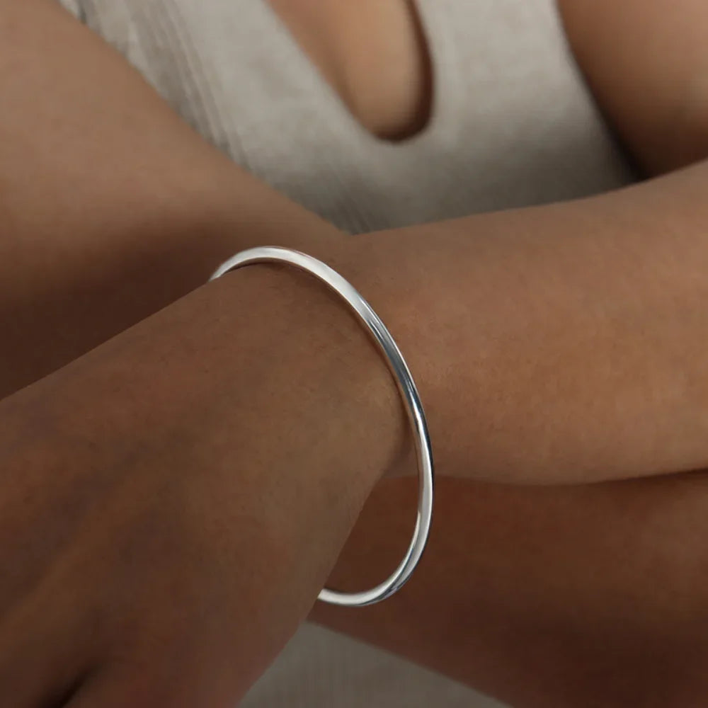 Round Minimalist Gold Bangle Bracelets
