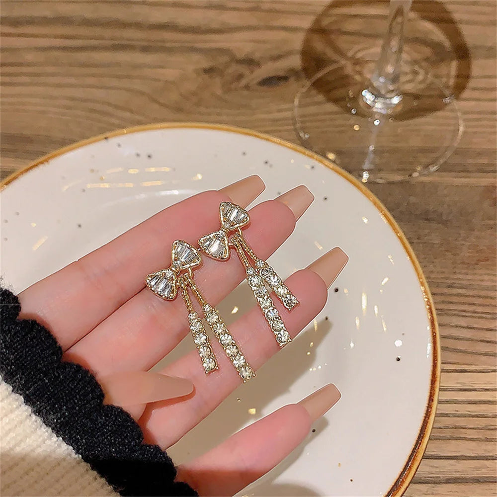 DANA Zircon Bow Earrings
