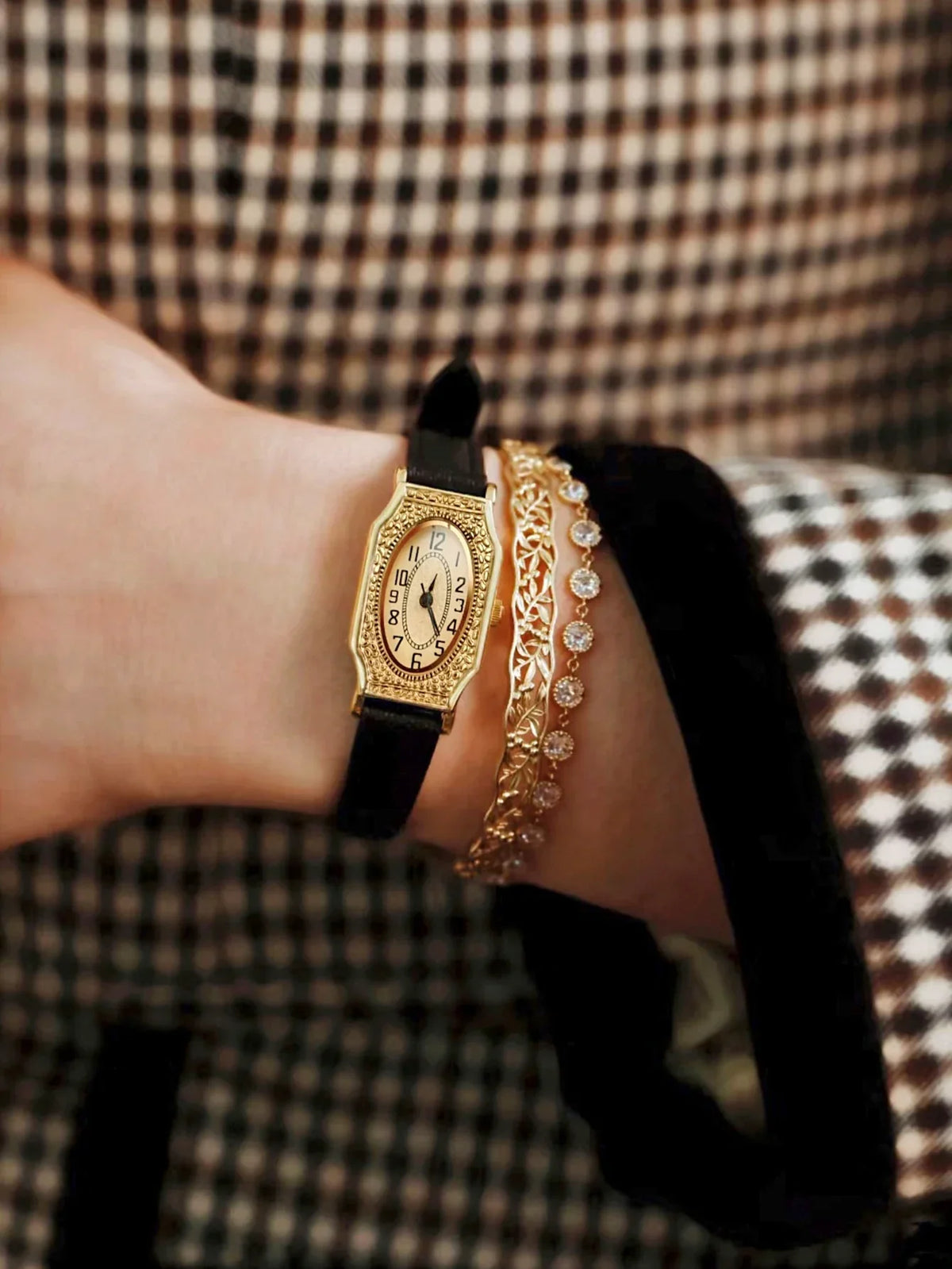 Gold French retro style waterproof quartz leather strap watch