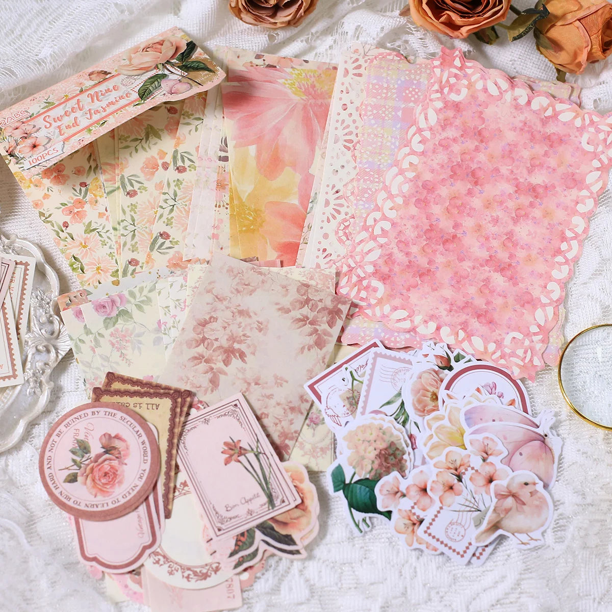 100 Pcs Vintage Scrapbooking Paper Collage Self-Adhesive Stickers