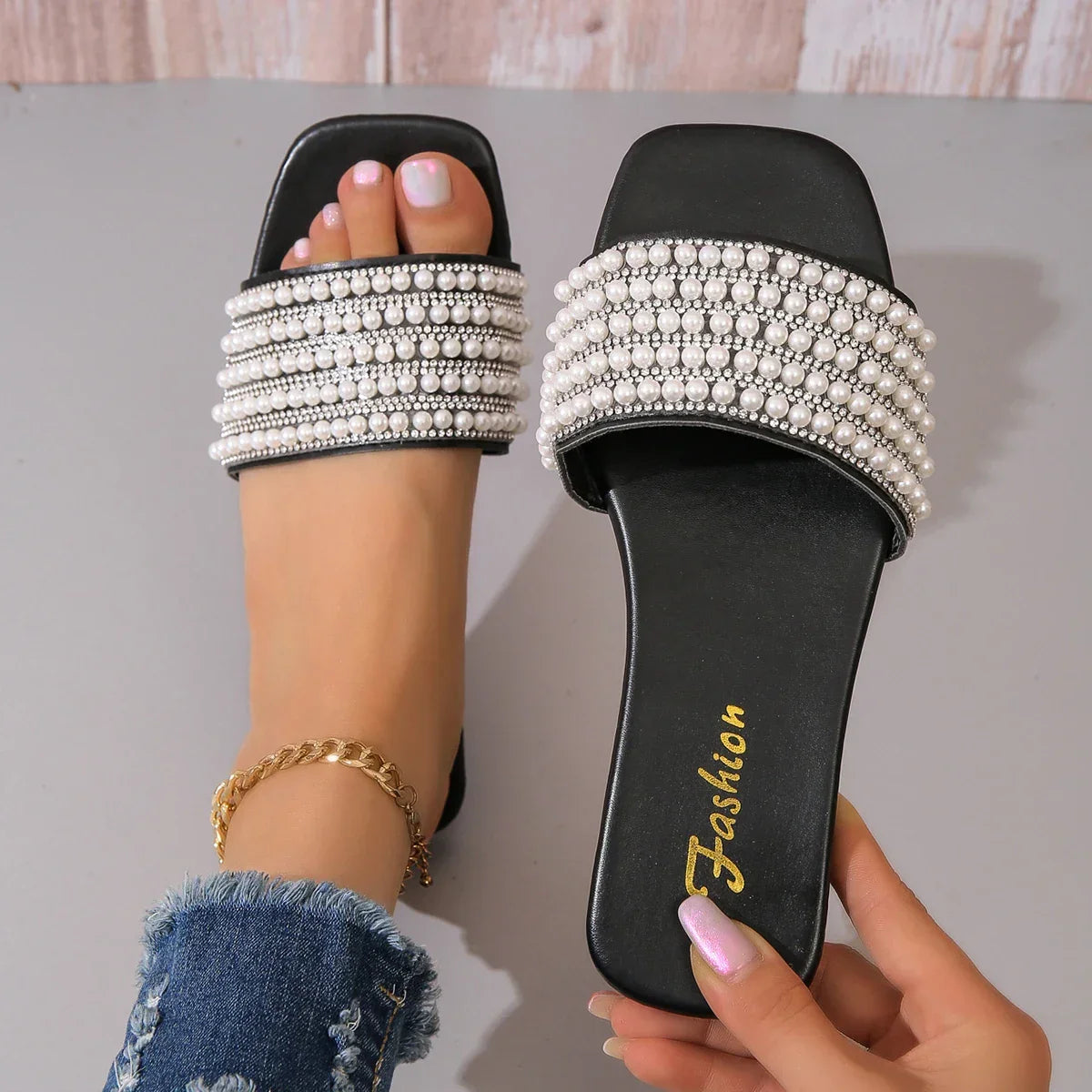 Flat artificial pearl rhinestone slippers