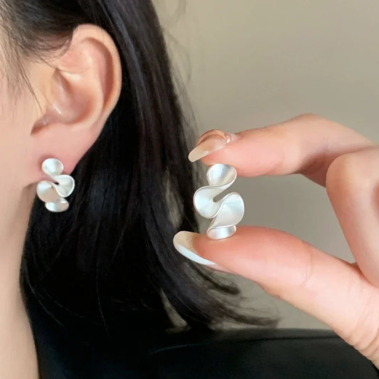 DANA 925 18K Gold Twisted Flower Stud Earring