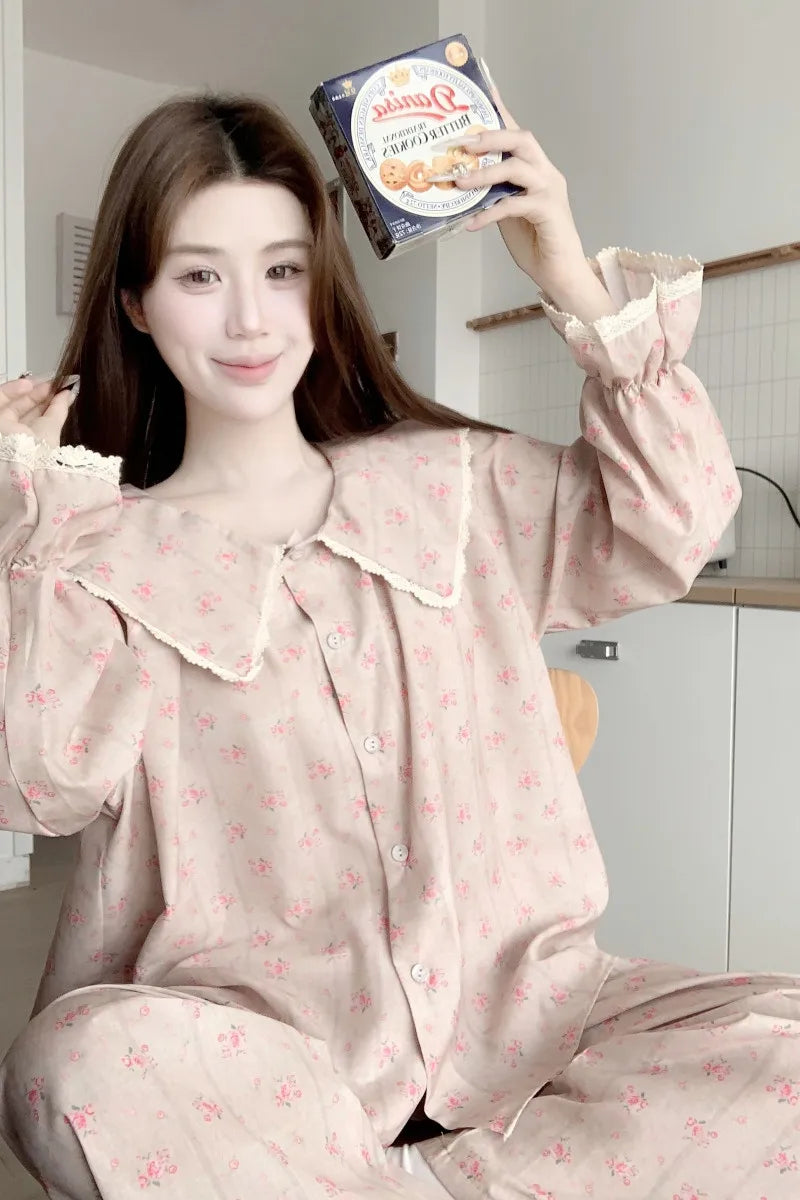 Long-Sleeved Pajamas Set