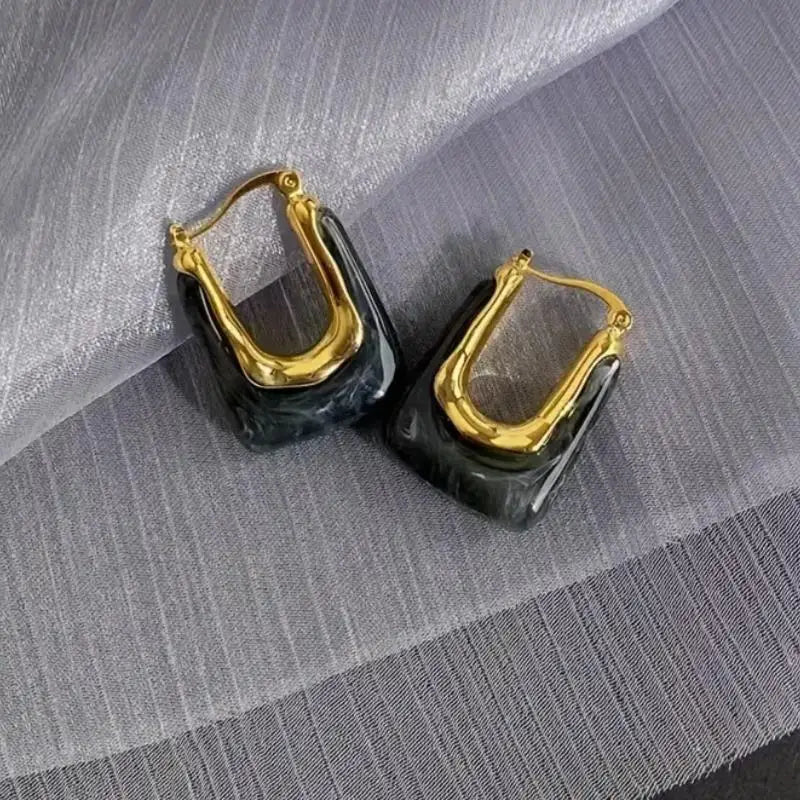 U-Shaped Hoop Golden Earring