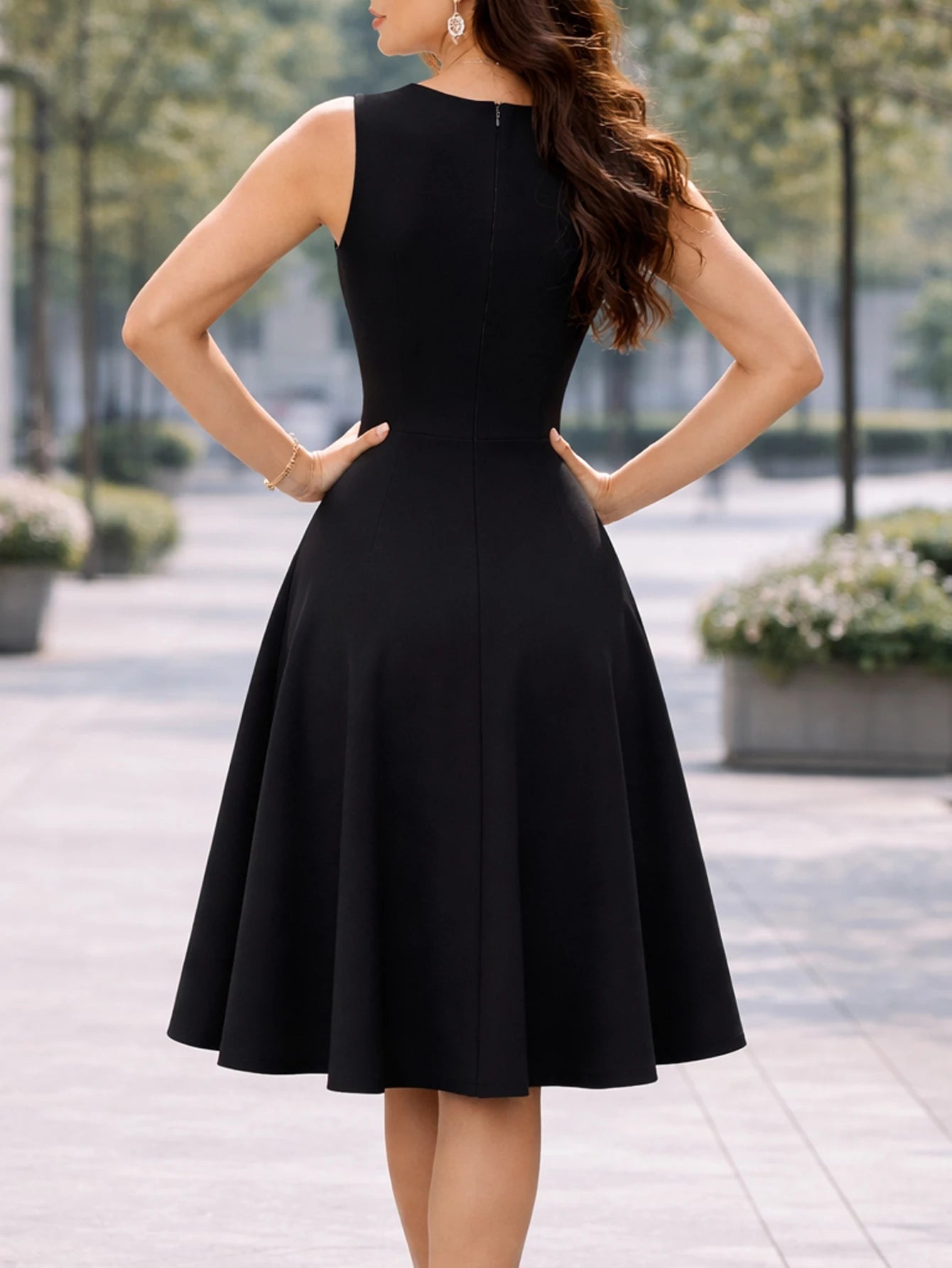 Elegant Round Neck Sleeveless Casual Flare Swing Dress