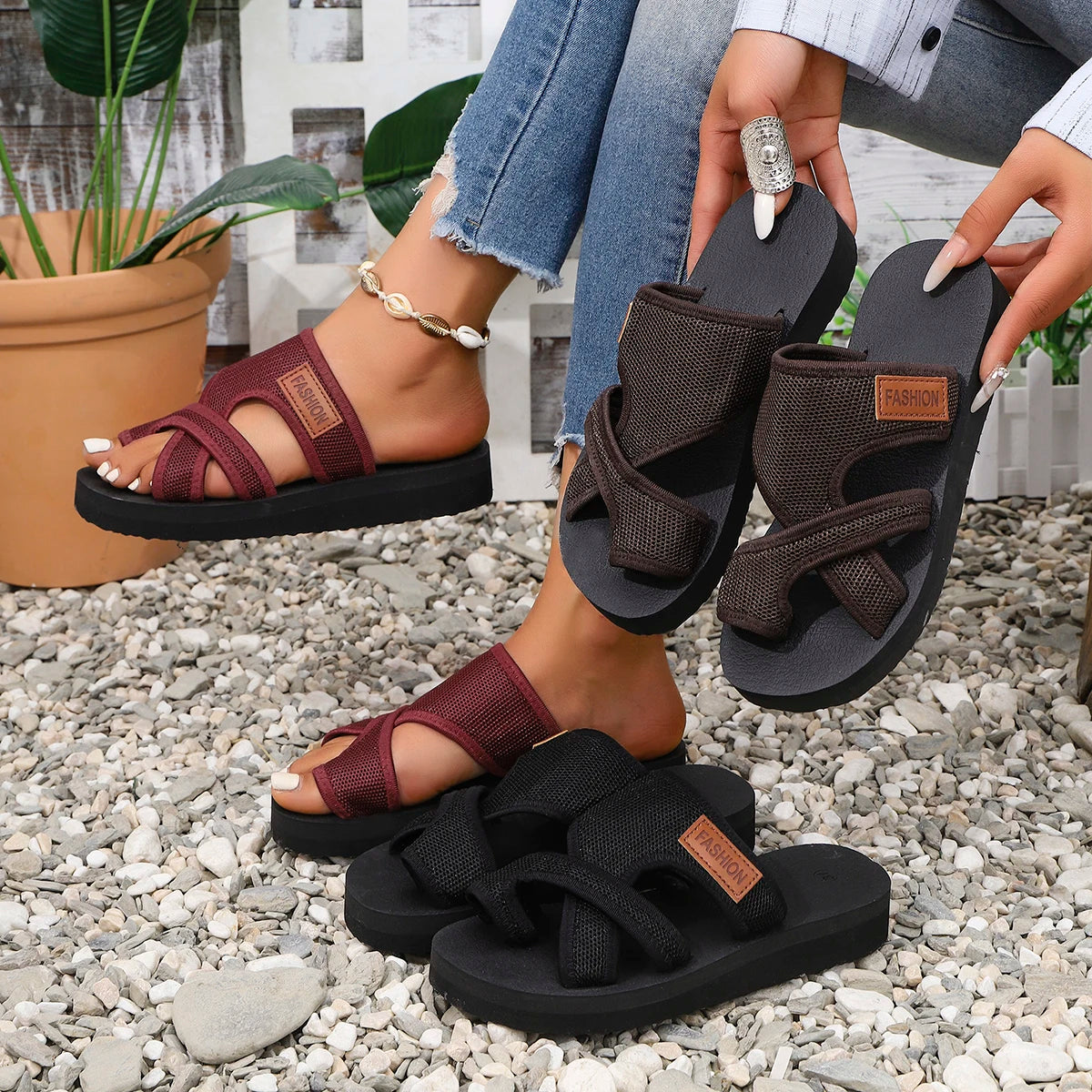 Hollow Lightweight Breathable Slippers
