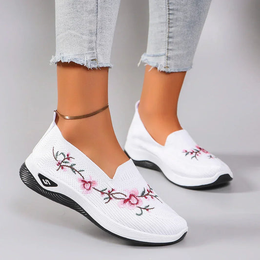 Breathable mesh flat shoes