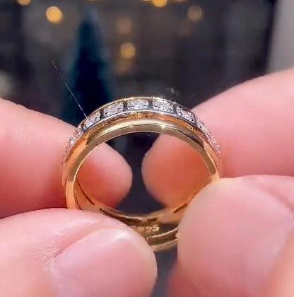 Temperament with Dazzling Crystal Rings