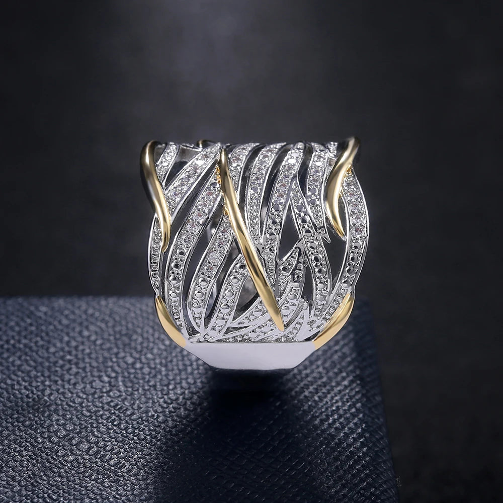 Hollow Luxury Inlaid Sparkling Cubic Zirconia Rings