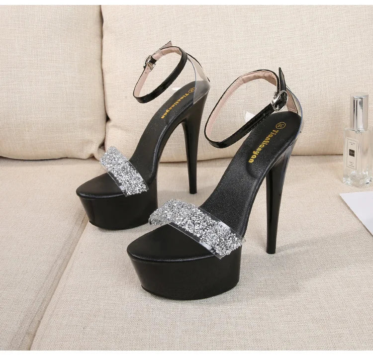 Sandalias sexis de tacón fino