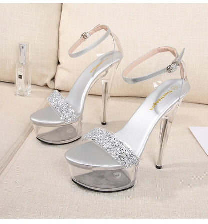 Sandalias sexis de tacón fino