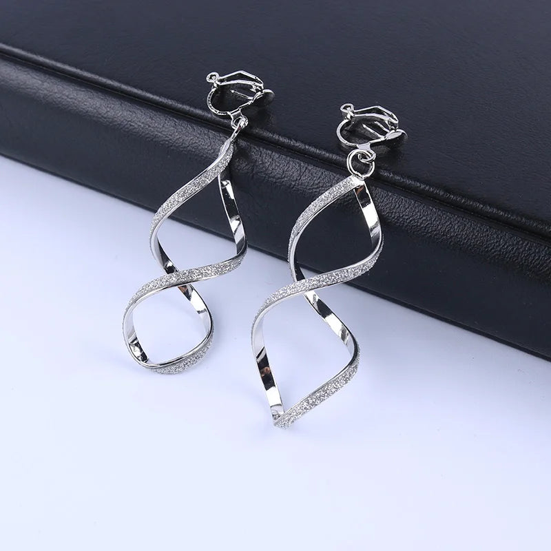 4 Color Geometry Irregular Metal Wave Clip on Earrings