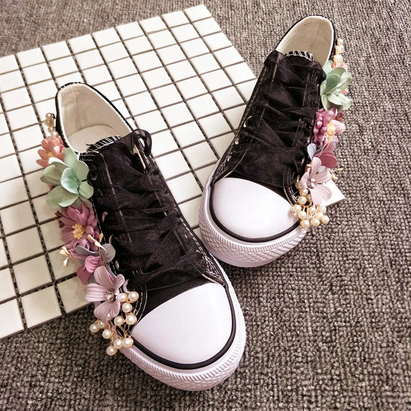 Korean Fantasy Flowers Rhinestone Canvas Shoes