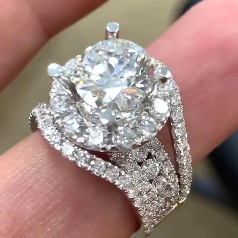 Luxury Cubic Zirconia Ring Modern Design