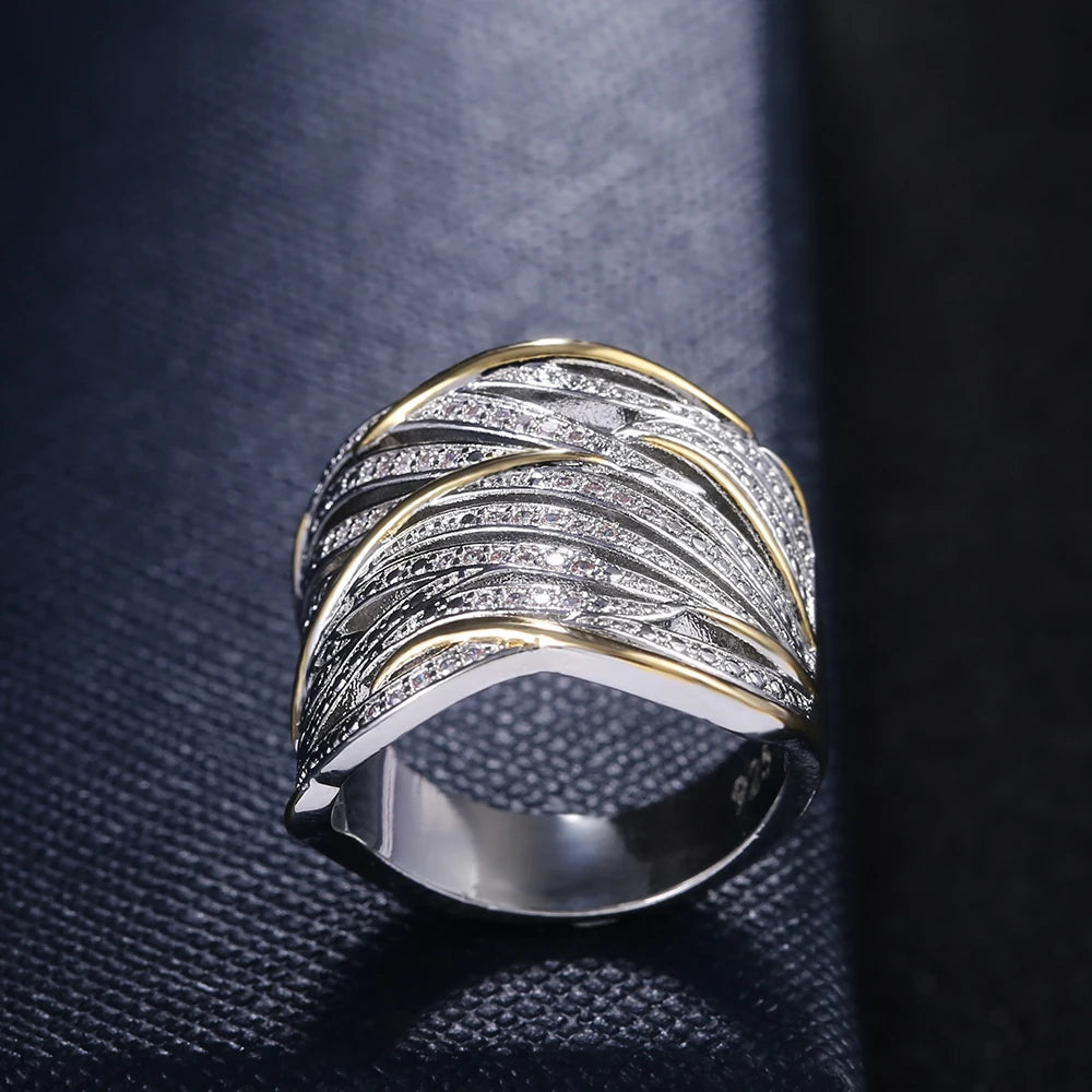 Hollow Luxury Inlaid Sparkling Cubic Zirconia Rings