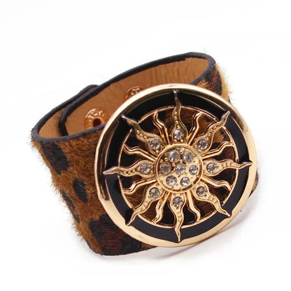 Leather Wide Circle Buckle Bracelet
