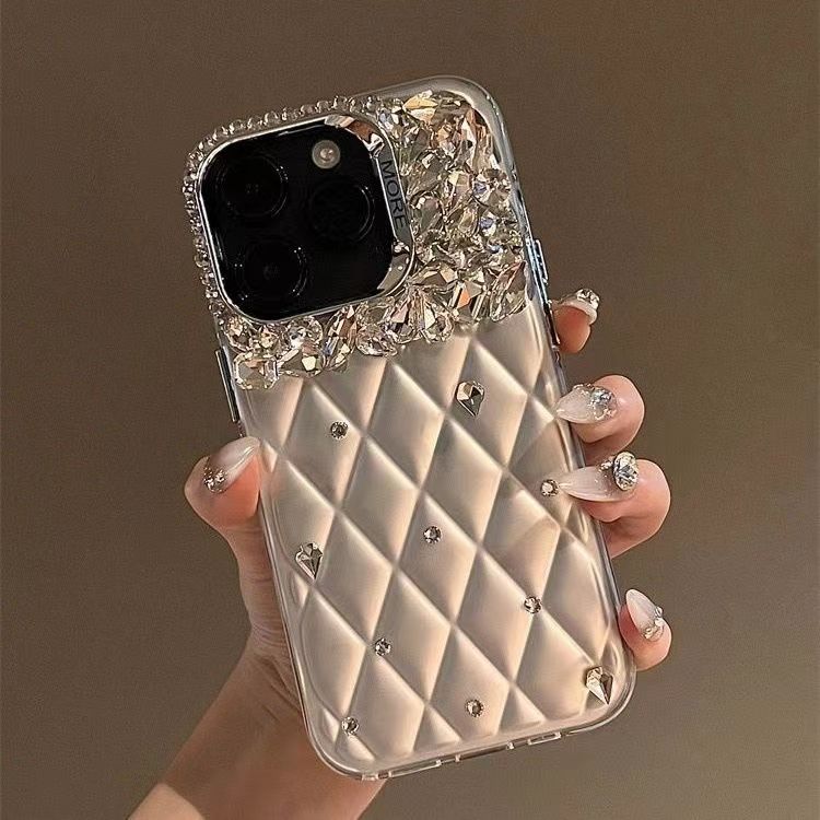 Luxurious Chanel-Style Case Suitable for Apple