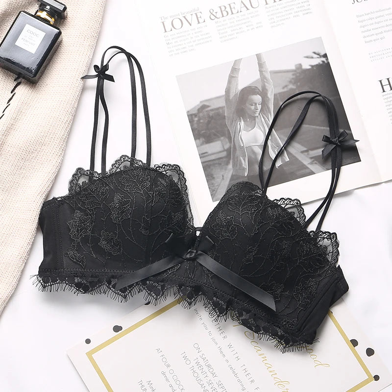 حمالة صدر مثيرة مطرزة بالزهور من الدانتيل