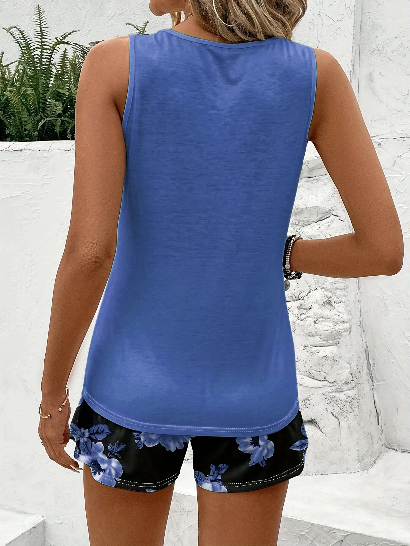 Elegant Floral Print Shorts Sleeveless Top Tank Top Pajama Set