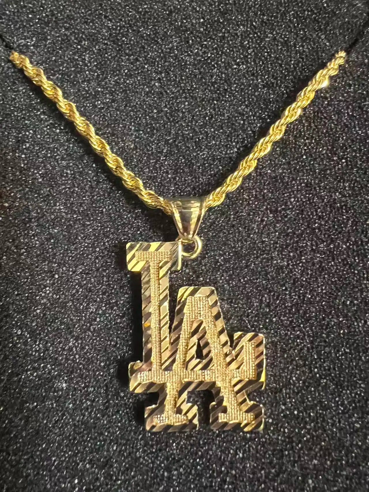 18K Gold Rope Chain Heart Pendant Necklace