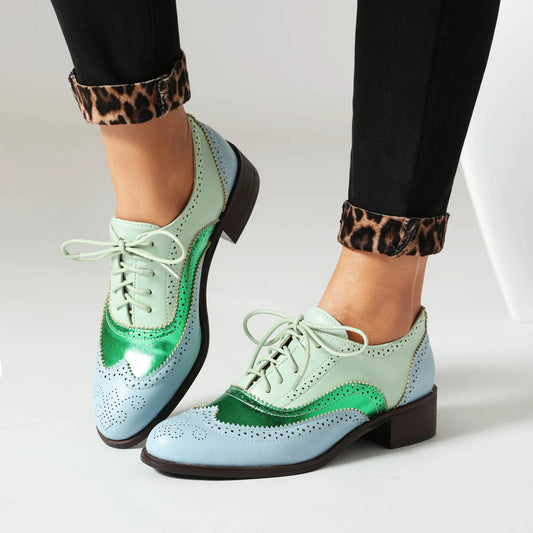 Oxford pointed toe shoes