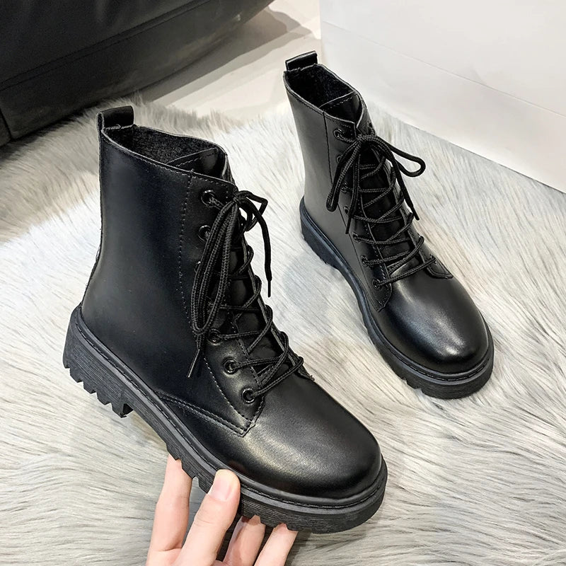 DANA Round Toe Square Cross Strap Boots