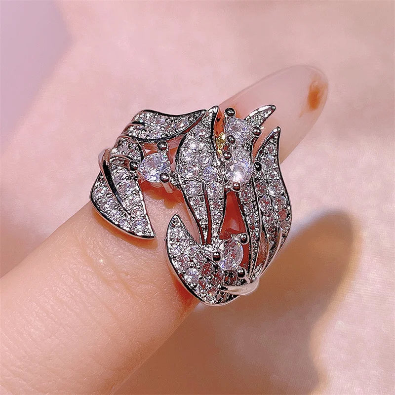 Huitan Luxury Trendy Leaf Design Full Paved Bling CZ Stone Rings