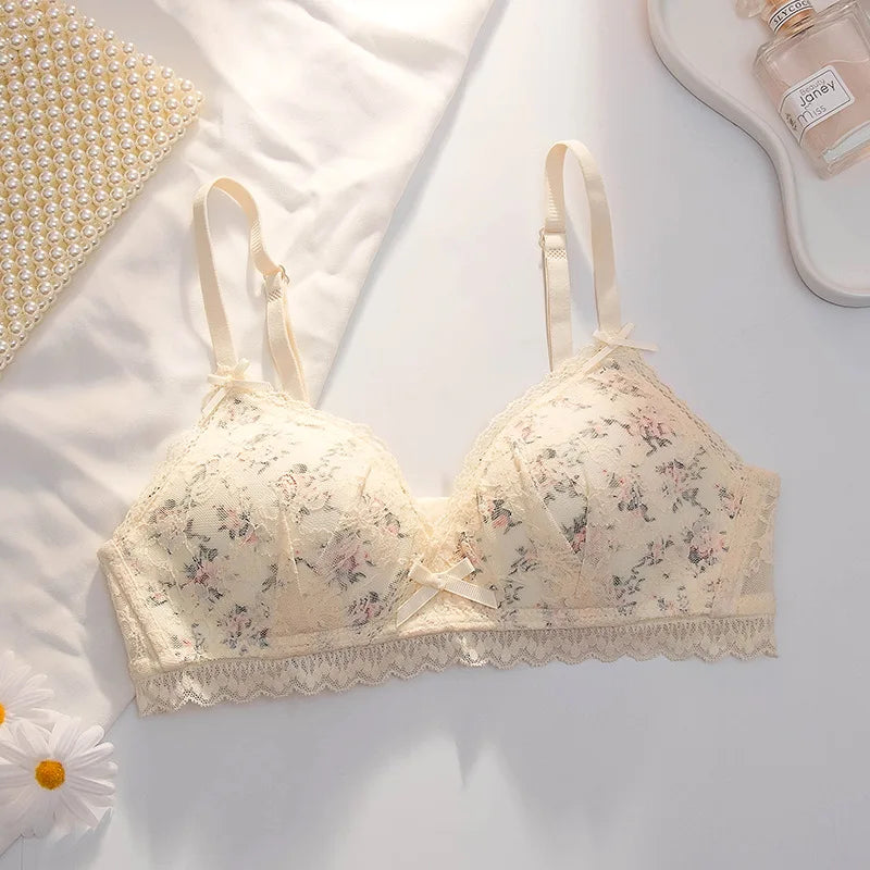 حمالة صدر شفافة من الدانتيل المثير مع أزهار