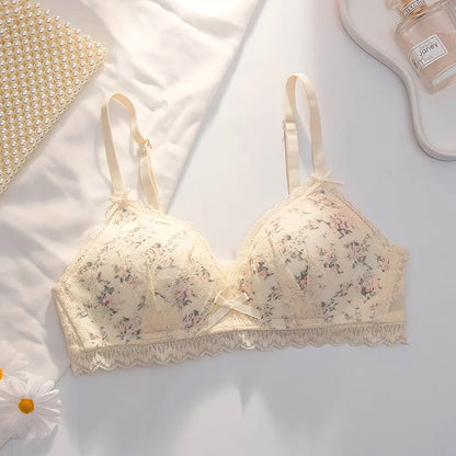 حمالة صدر شفافة من الدانتيل المثير مع أزهار