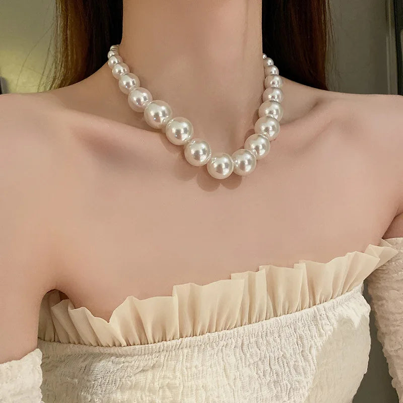 Vintage Hyperbole Bead Pearls Necklace Jewelry