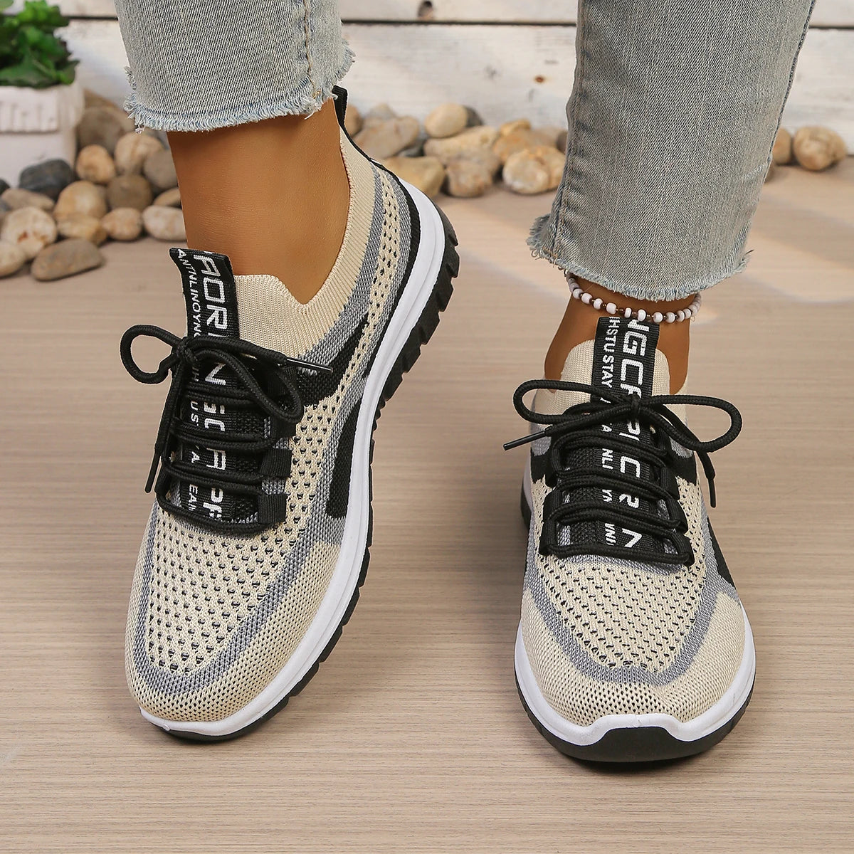 Vulcanized lightweight and breathable mesh Sneakers