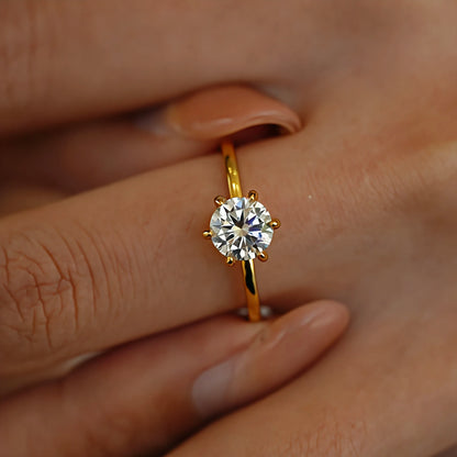 DANA 6.5mm Moissanite 18K Gold Ring