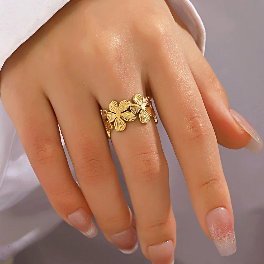 DANA 18k Gold Flower Adjustable Rings
