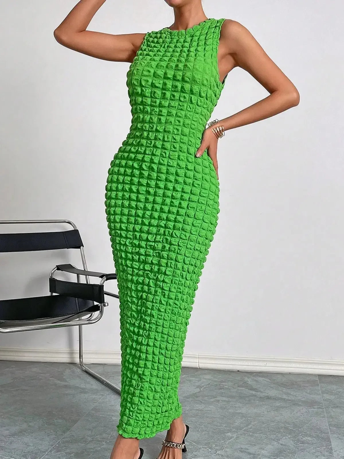 Elegant sleeveless long dress