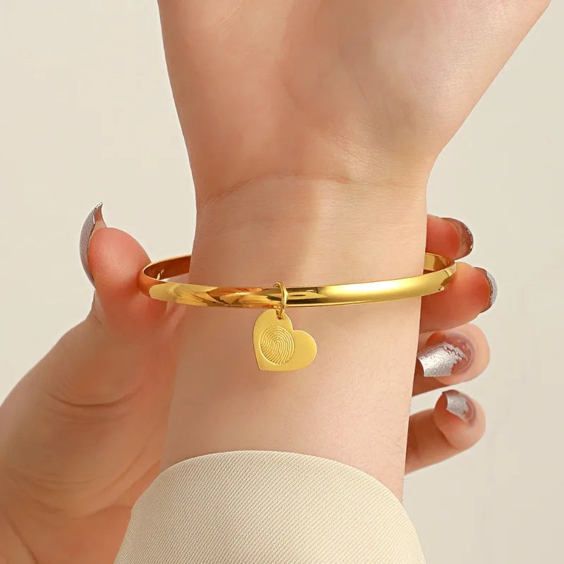 Metal Flat Round Spring Retro Bracelet
