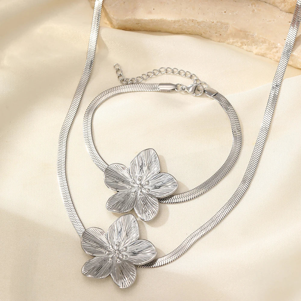 Stainless Steel Flower Pendant Jewelry Set
